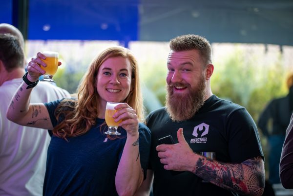 Bezoekers genieten van de sfeer tijdens Van Moll Fest Winteredition 2026