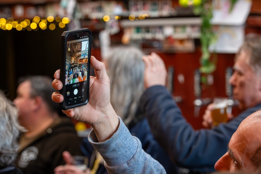 sfeerfoto tijdens Beer Geeks beat ALS